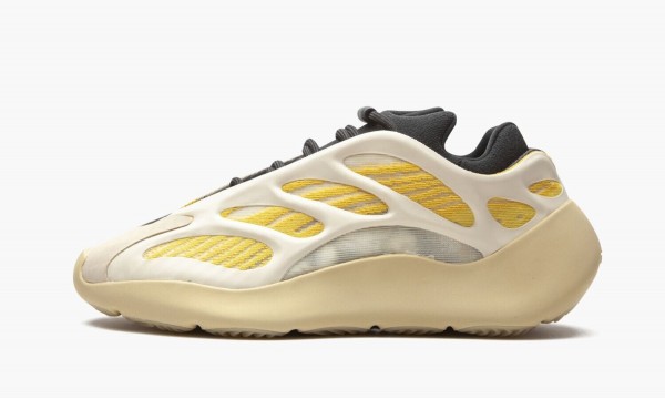 ADIDAS YEEZY
YEEZY 700 V3
Safflower